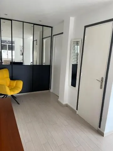 Apartment Appt Centre *